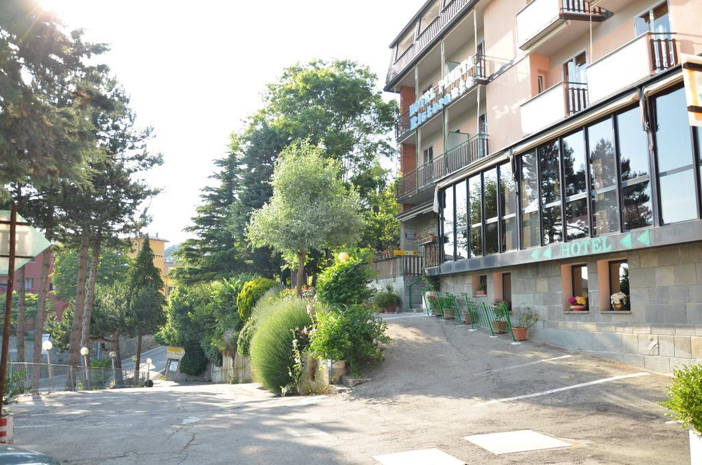 Loiano Hotel Pineta מראה חיצוני תמונה